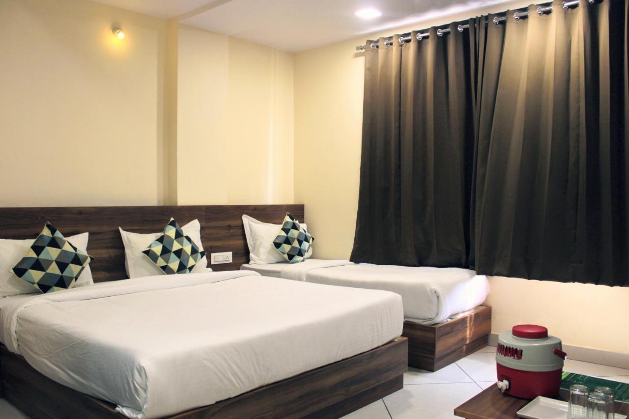 Maruti Group Of Hotels - Shri Naman Nāthdwāra Dış mekan fotoğraf