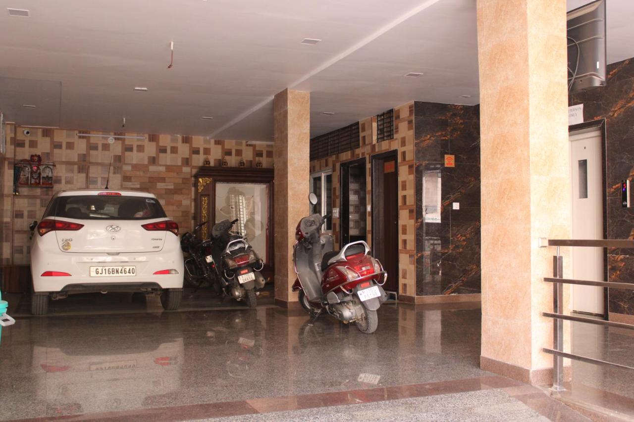 Maruti Group Of Hotels - Shri Naman Nāthdwāra Dış mekan fotoğraf