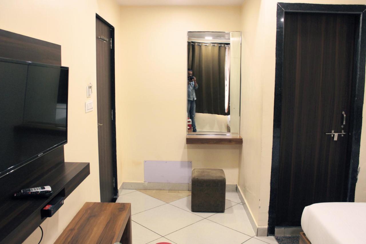 Maruti Group Of Hotels - Shri Naman Nāthdwāra Dış mekan fotoğraf