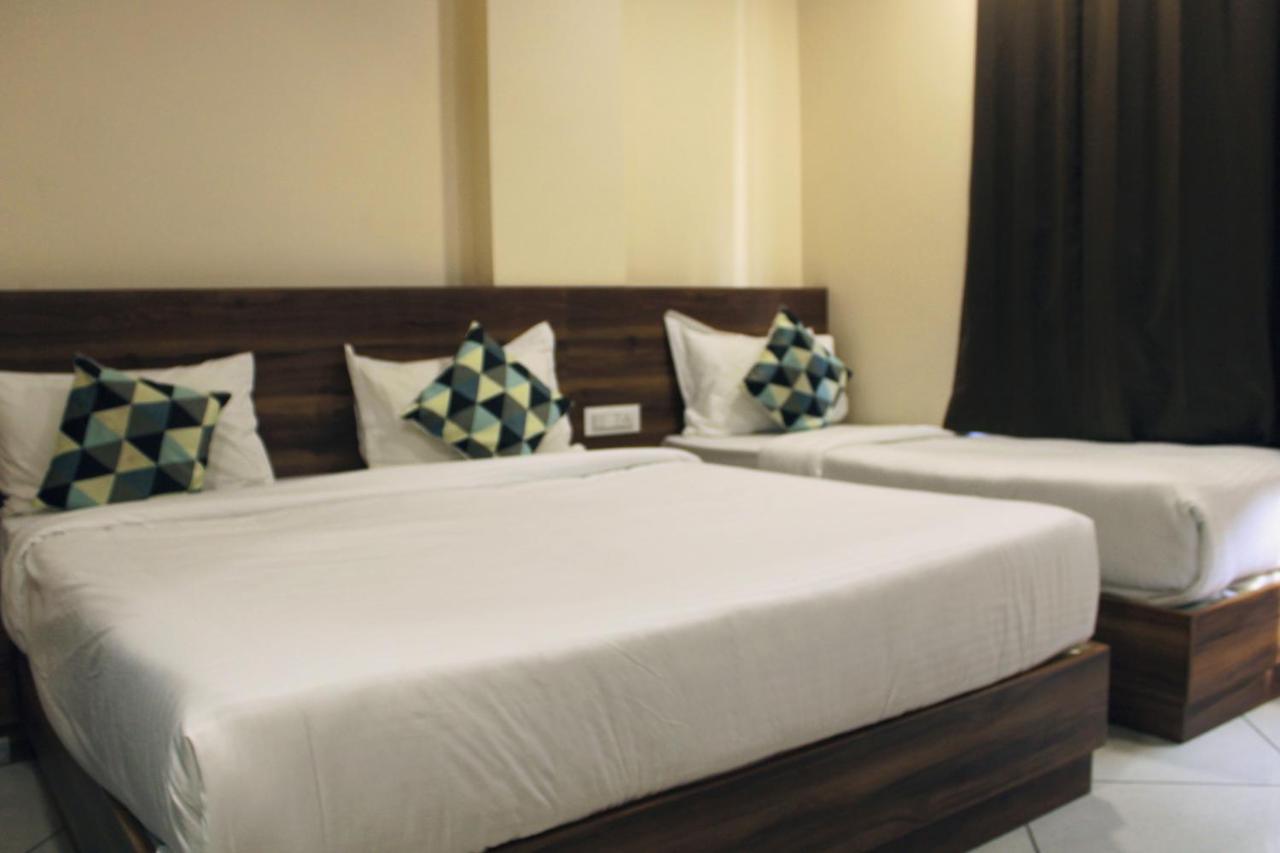 Maruti Group Of Hotels - Shri Naman Nāthdwāra Dış mekan fotoğraf