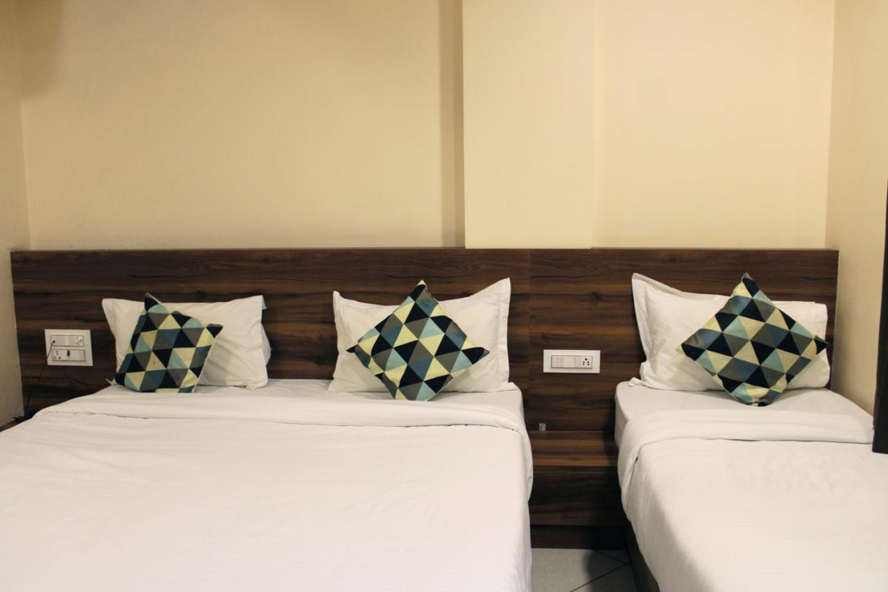 Maruti Group Of Hotels - Shri Naman Nāthdwāra Dış mekan fotoğraf