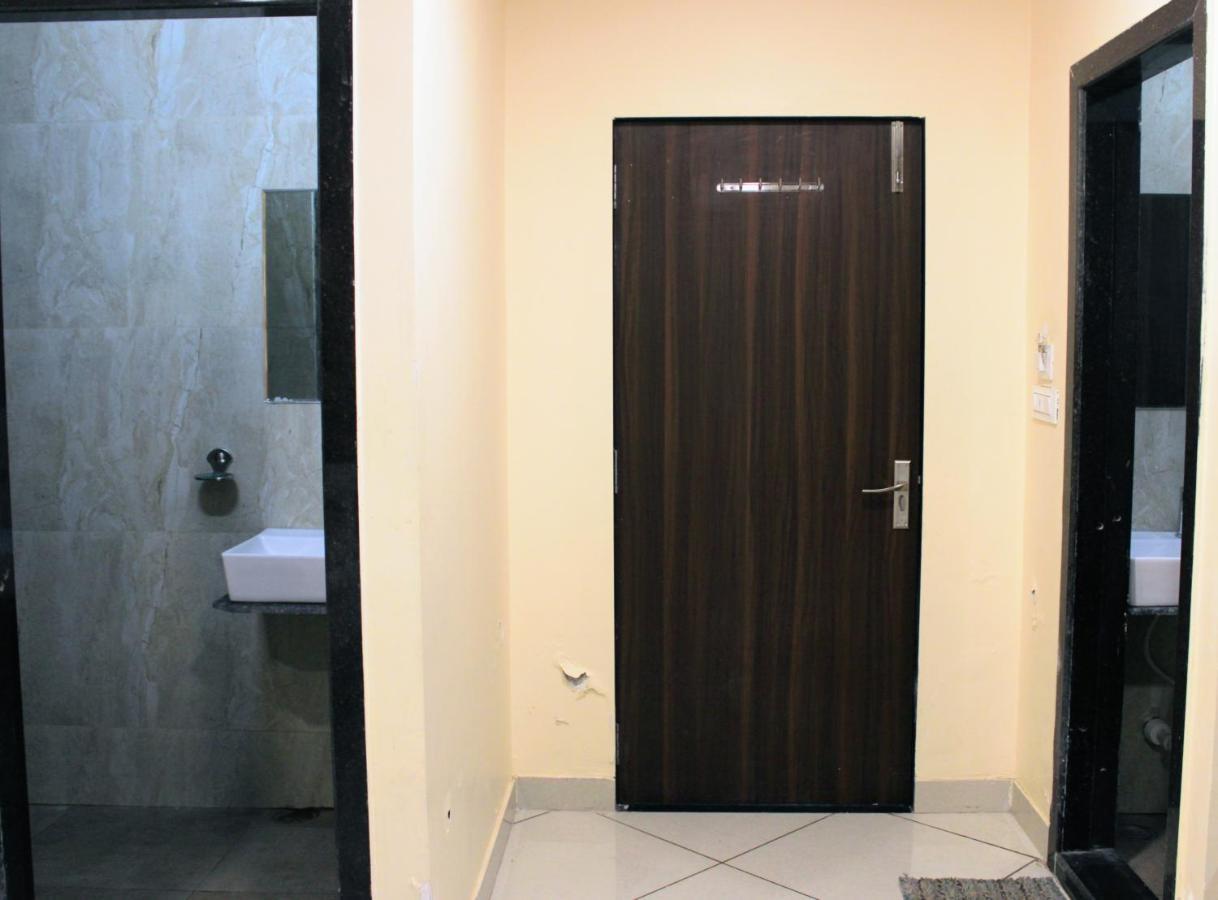 Maruti Group Of Hotels - Shri Naman Nāthdwāra Dış mekan fotoğraf
