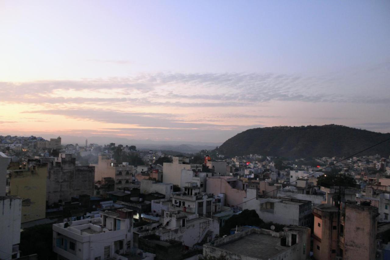 Maruti Group Of Hotels - Shri Naman Nāthdwāra Dış mekan fotoğraf