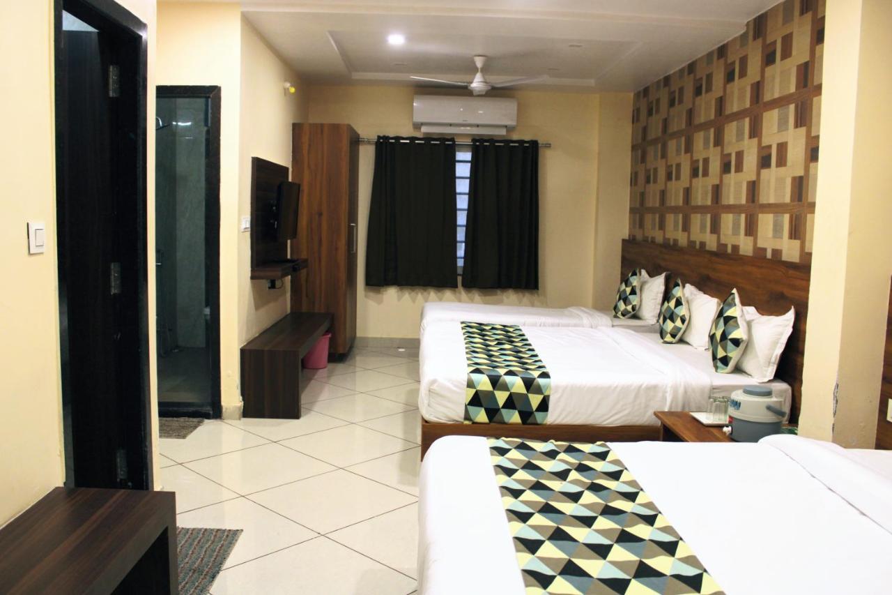 Maruti Group Of Hotels - Shri Naman Nāthdwāra Dış mekan fotoğraf