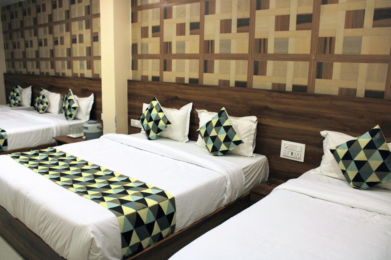 Maruti Group Of Hotels - Shri Naman Nāthdwāra Dış mekan fotoğraf