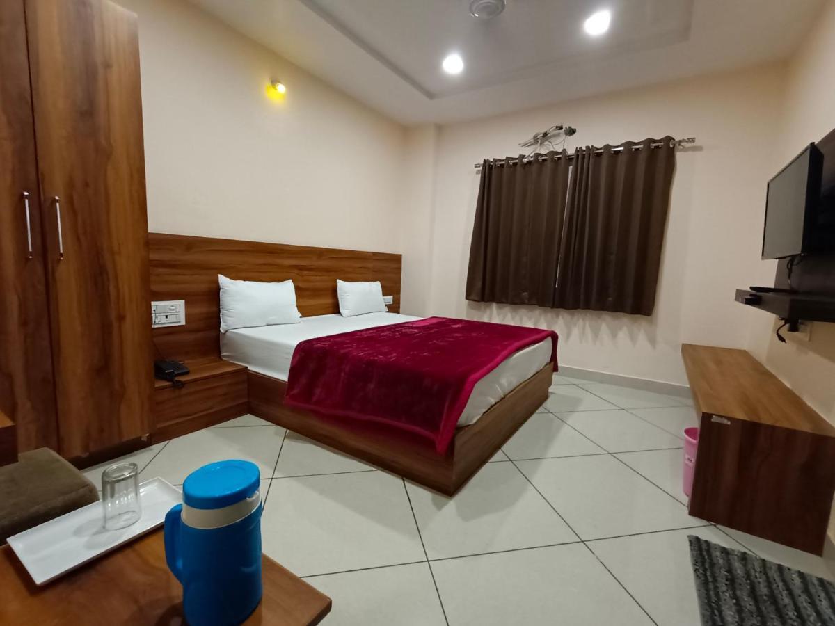 Maruti Group Of Hotels - Shri Naman Nāthdwāra Dış mekan fotoğraf