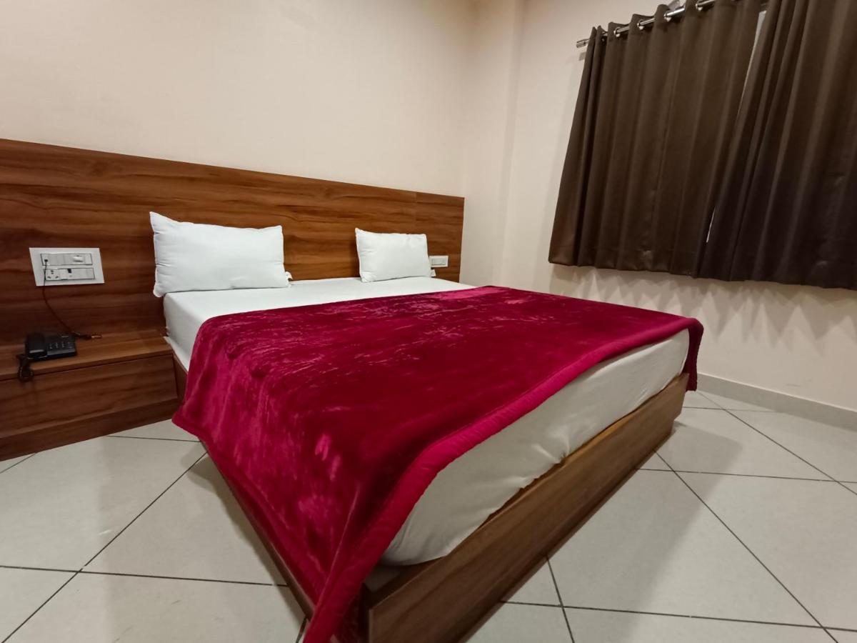 Maruti Group Of Hotels - Shri Naman Nāthdwāra Dış mekan fotoğraf