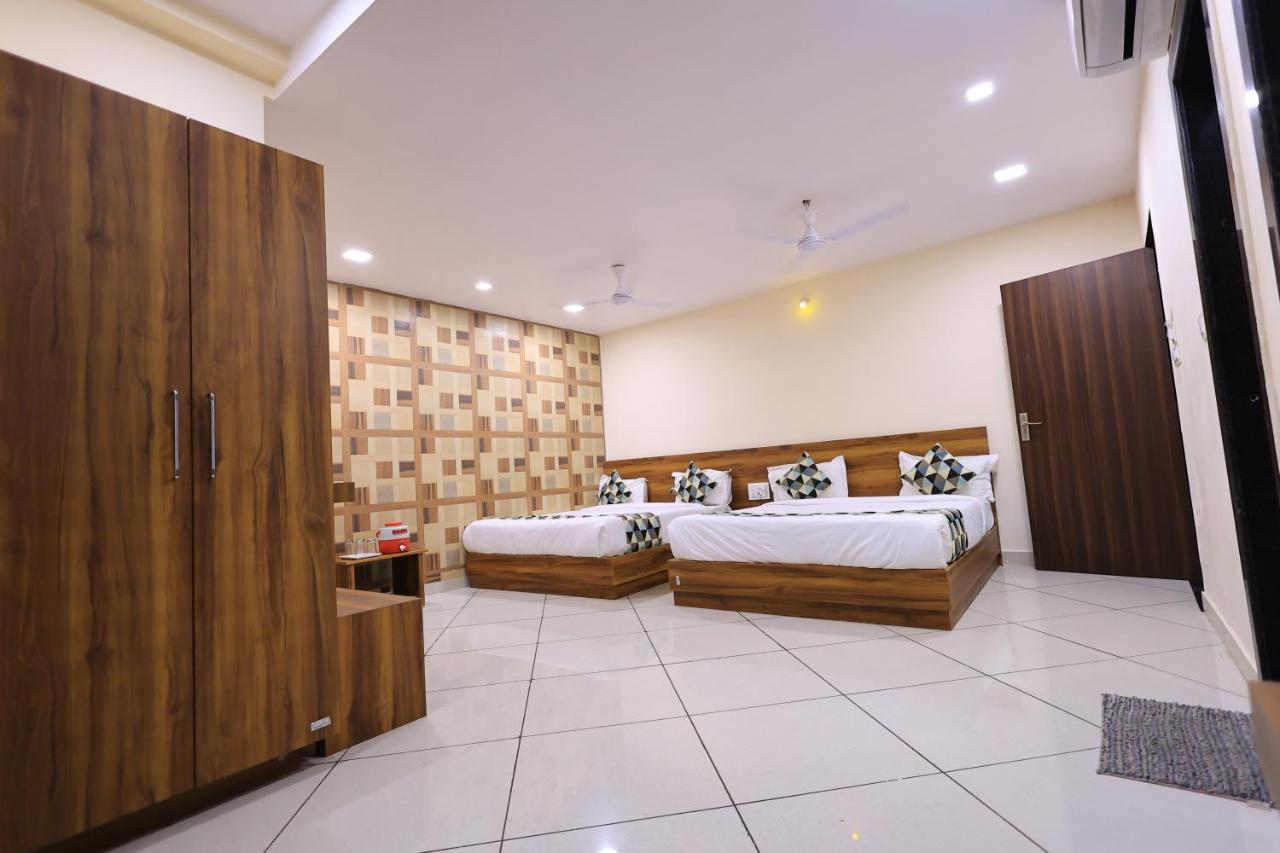 Maruti Group Of Hotels - Shri Naman Nāthdwāra Dış mekan fotoğraf