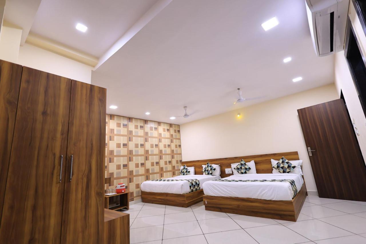 Maruti Group Of Hotels - Shri Naman Nāthdwāra Dış mekan fotoğraf